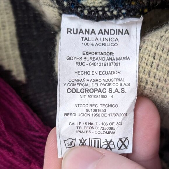 Ecuadorian Acrylic Alpaca Poncho (Ruana Andina) - Picture 7 of 7